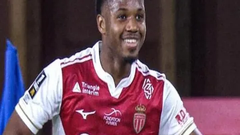 “赵鑫鑫等41人违规，中国象棋协会公布处罚通报”